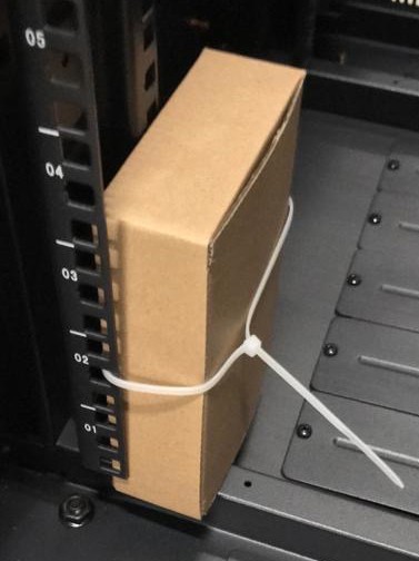 Caja de armario de pared